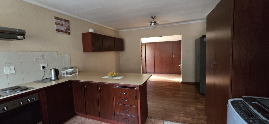 3 Bedroom Property for Sale in Geelhoutpark North West